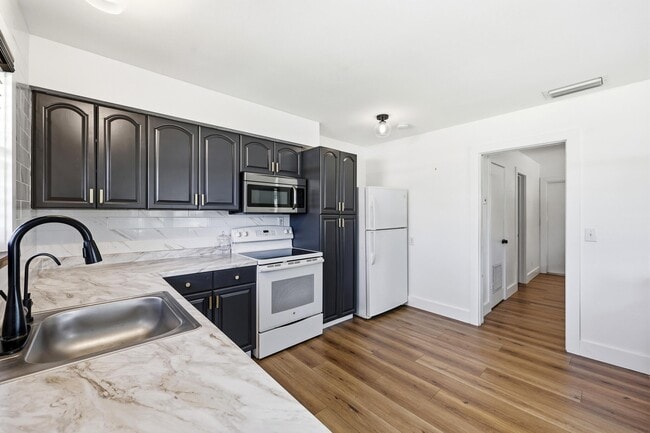 Photo - 2708 Hinda Rd Unit 2708