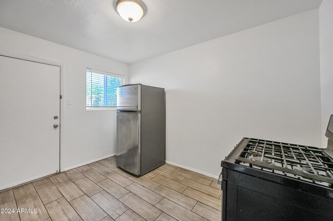 Photo - 903 N 22nd Pl