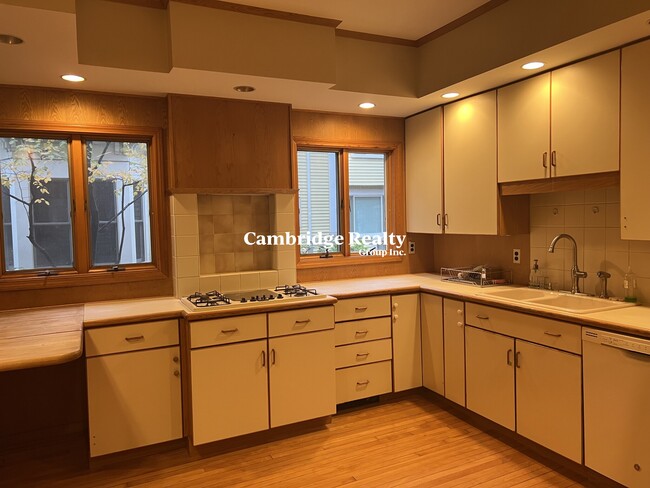 Photo - 12 Sumner Rd Apartments Unit 12A