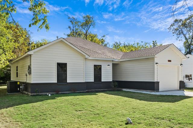 Photo - 3907 Simonds St