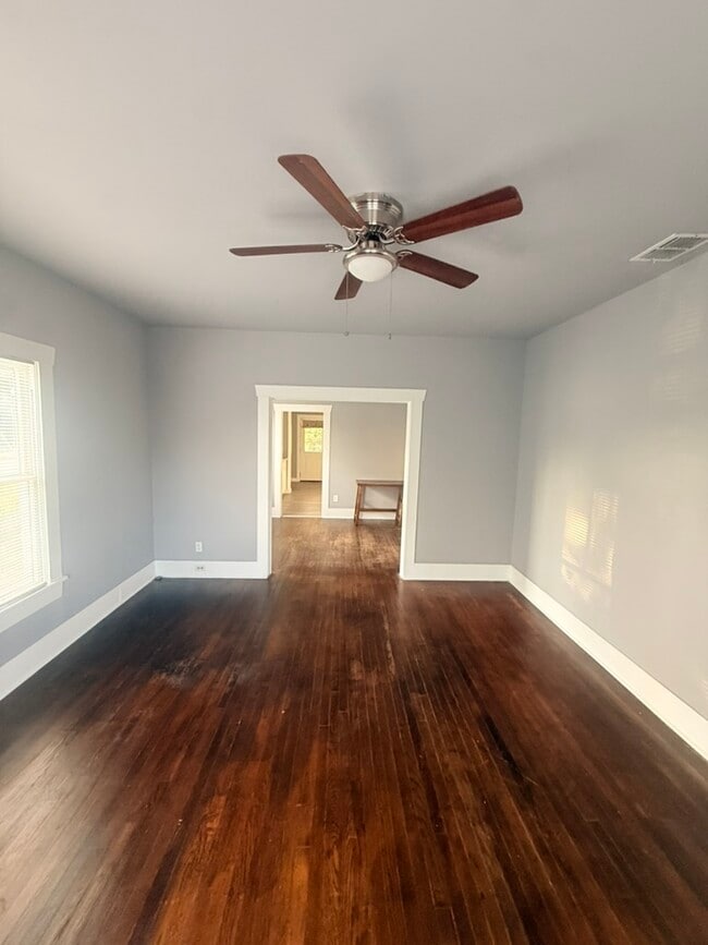 Photo - 1452 Center St