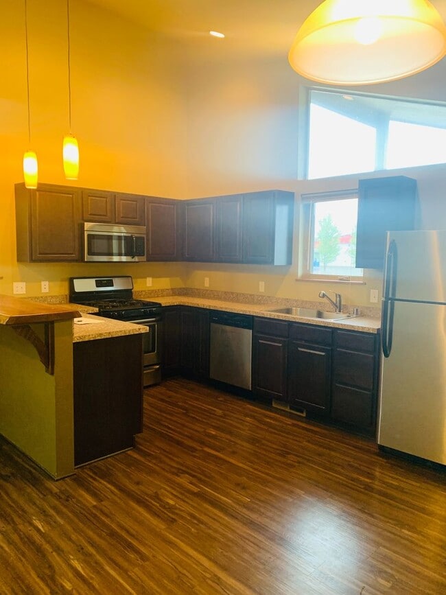 Building Photo - 4404 Deveraux Pl Unit A