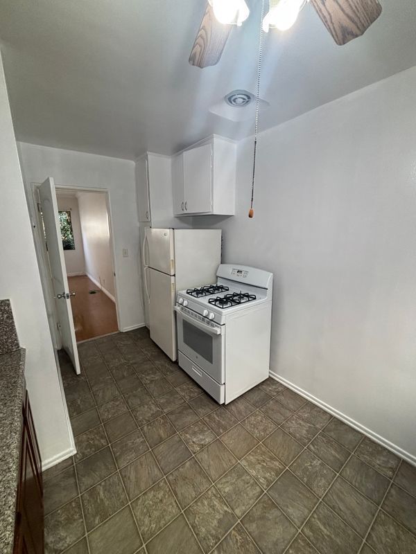 Photo - 924 N Ogden Dr