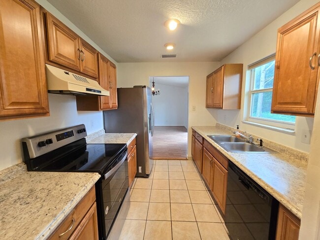 Photo - Charming 3 bed 2 bath house in Palm Bay