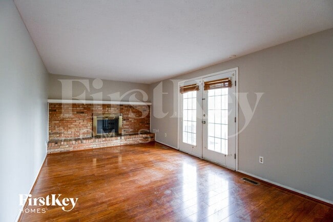 4646 Blackberry Ct