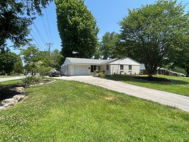 Photo - Beautiful Home in the Heart of J-Town