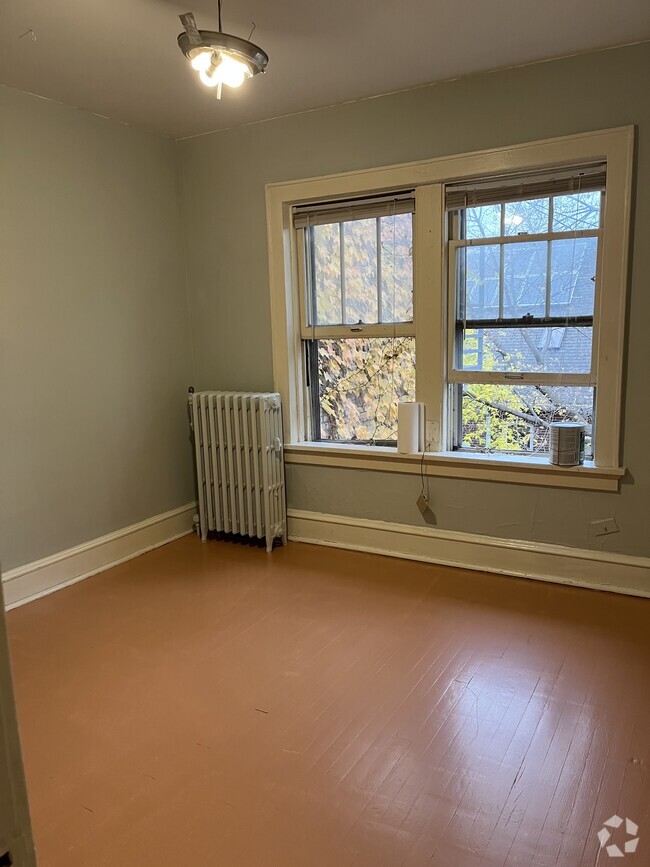 Building Photo - 1314 Williamson St Unit Apt 1