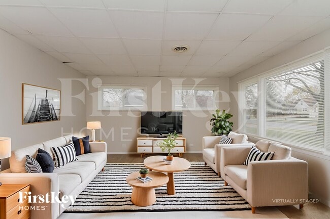 Photo - 639 N Martha St