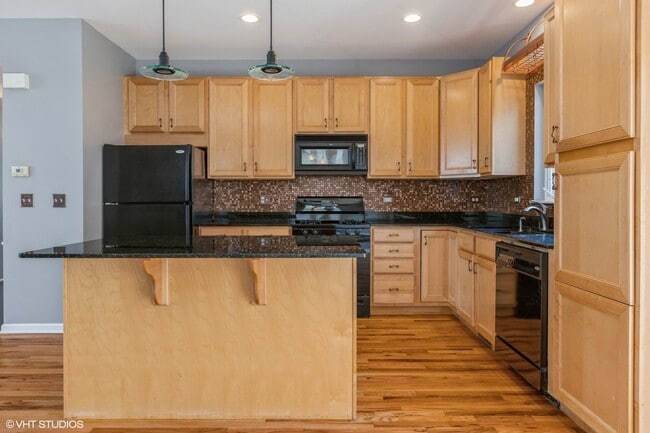 Photo - 3238 N Kilbourn Ave