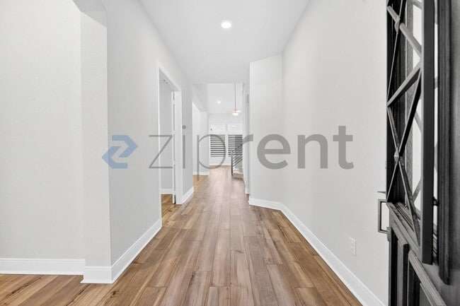 Photo - 1713 Friendship Ln