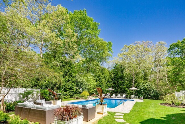 Photo - 14 Old Hollow Ln