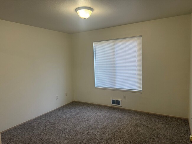 Photo - 3208 Rockefeller Ave Unidad A
