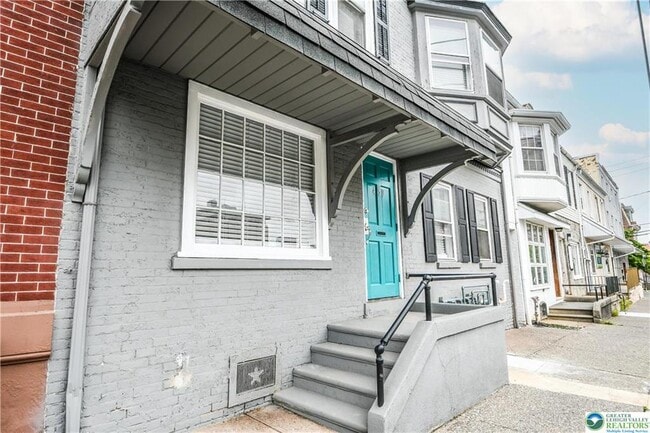 Photo - 459 Linden St Unit 1-A