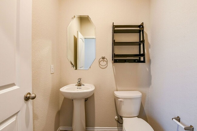 Photo - 16744 Lonely Pines Dr