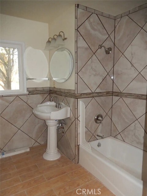 Photo - 983 W Foothill Blvd