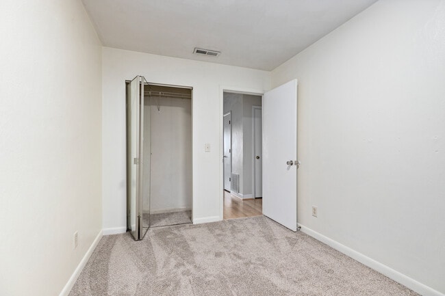 Photo - 1378 Bradley Drive