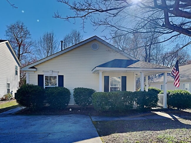 Photo - 4844 Silverdene St House