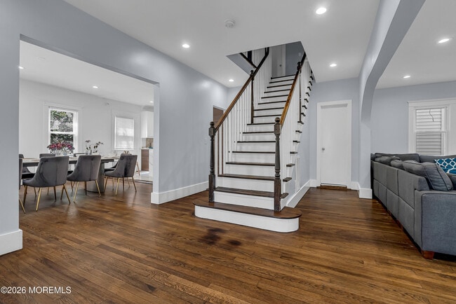 309 Cedar Ave