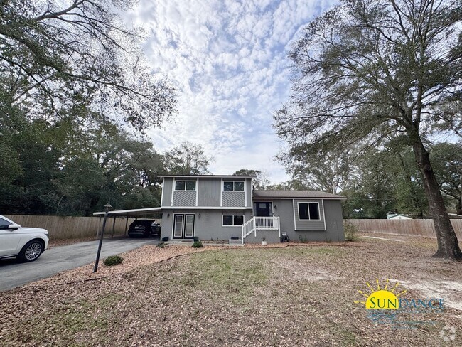 Building Photo - Stunning Multi-Level Home Near Hurlburt Fi...