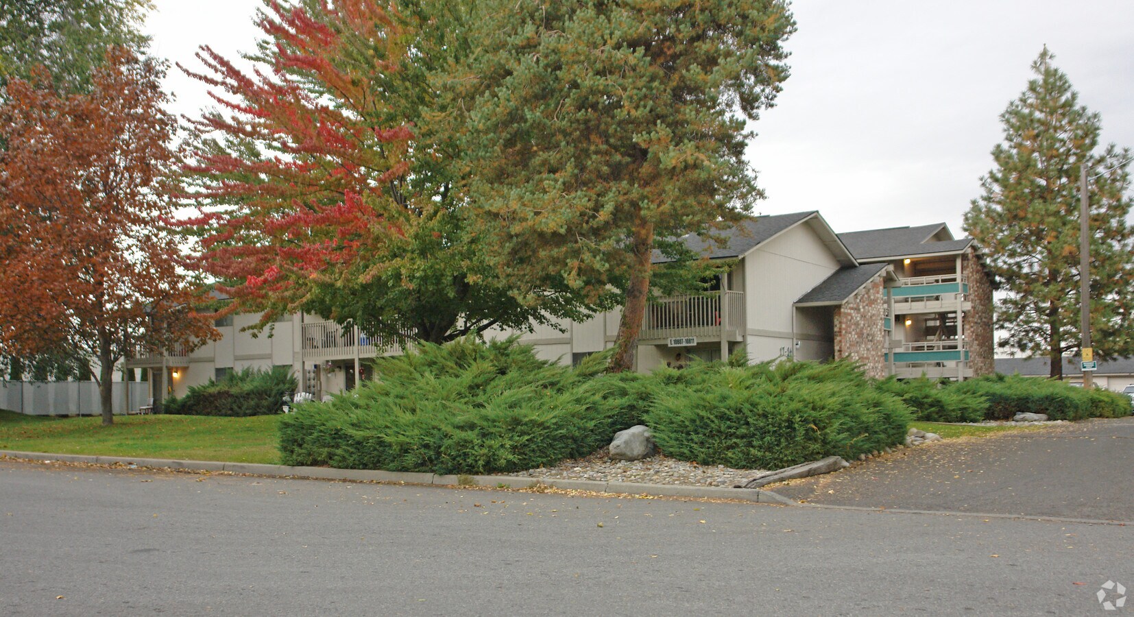 Photo - 10807-10819 E 3rd Ave