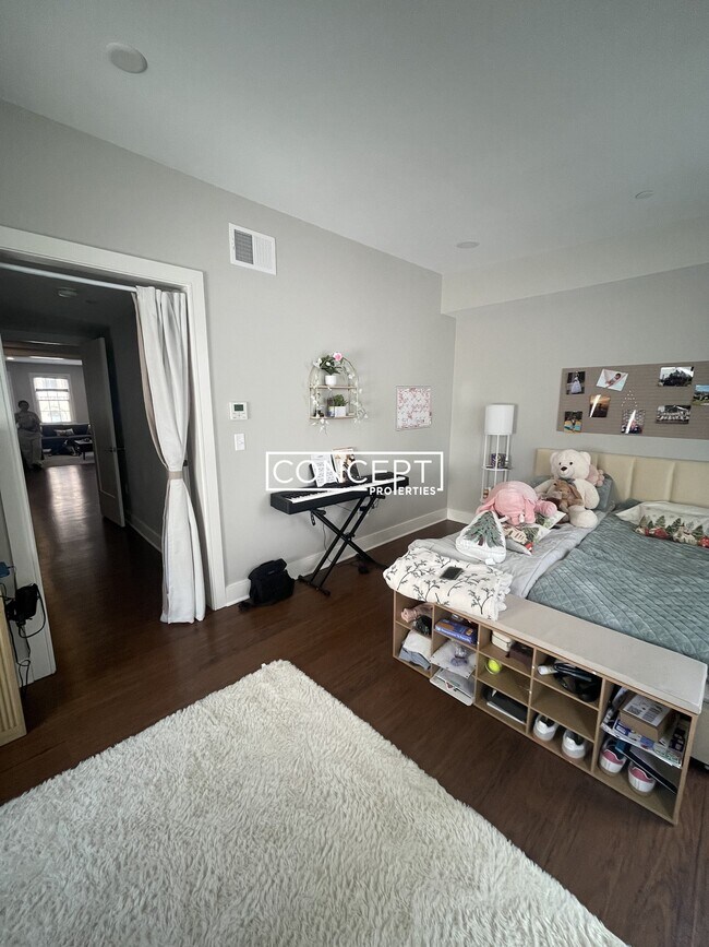 Photo - 386 Harvard St