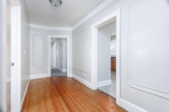Photo - 2704 Webb St