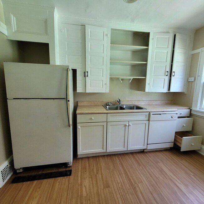 1619 Hillcrest Rd Apartment Unit Duplex 2 Cleveland Heights, OH