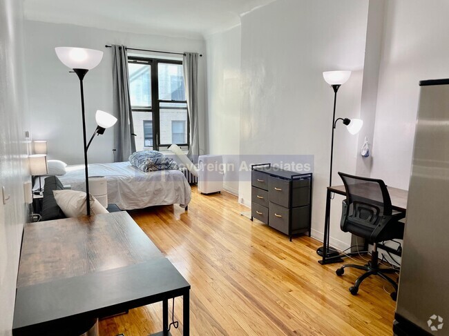 Building Photo - 308 W 105th St Unit 3B Rental