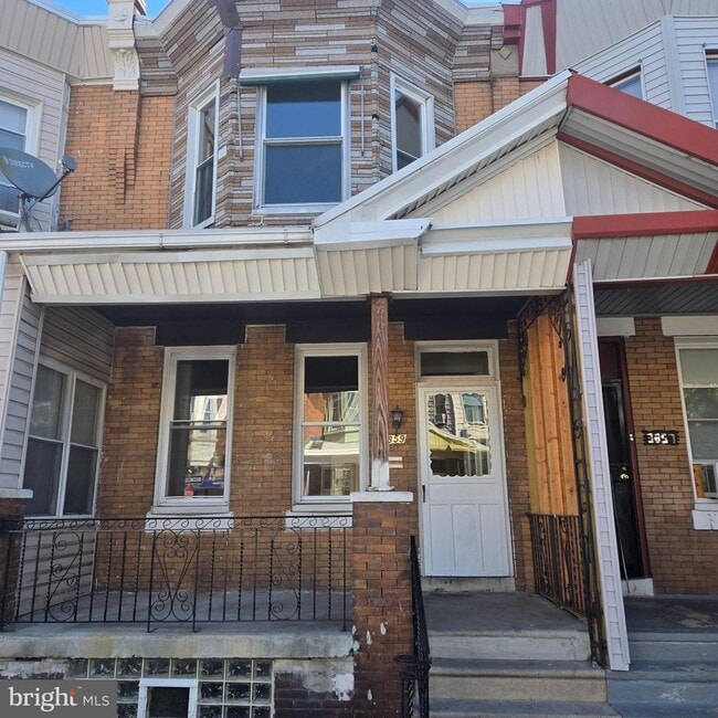 Photo - 3859 N Sydenham St