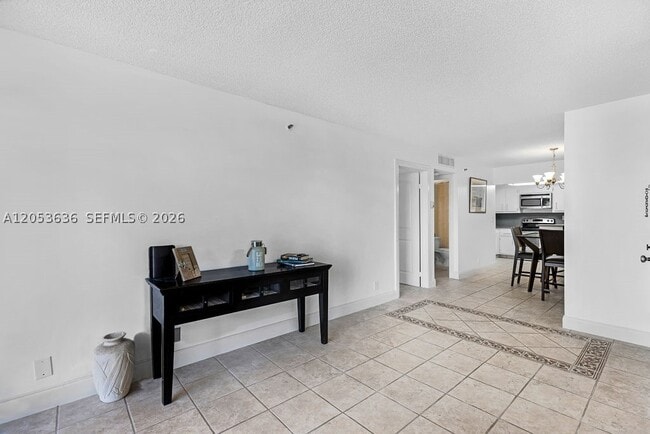 Photo - 2625 Collins Ave Unit 702