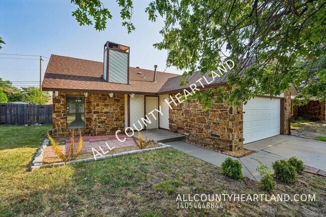 Building Photo - 217 Cypress Dr
