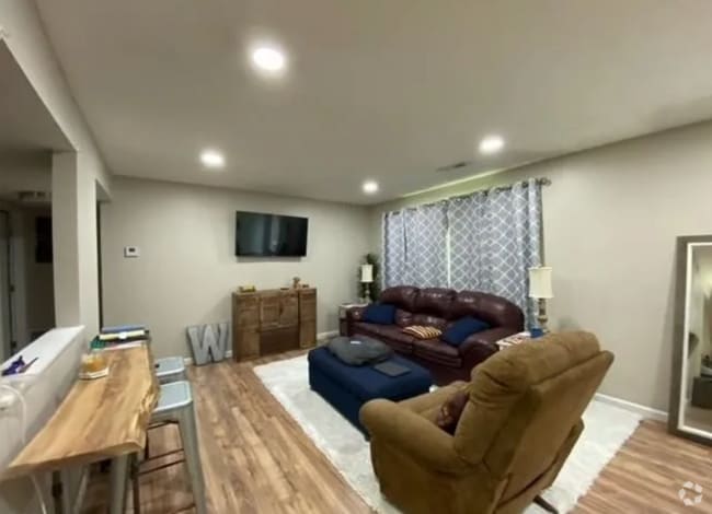 Building Photo - 14801 Winding Way Rental