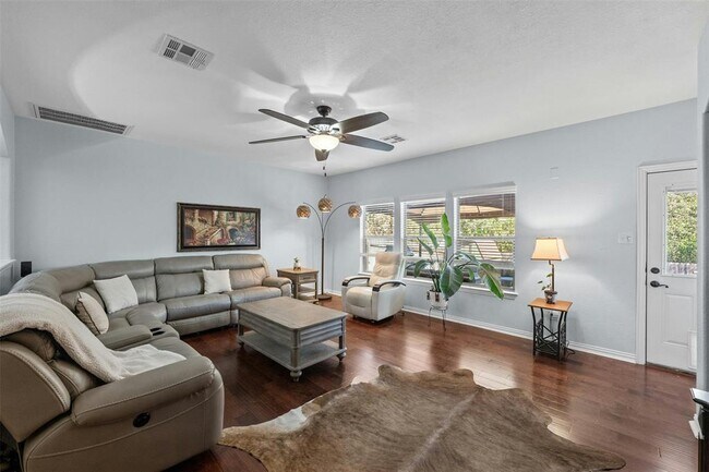 Photo - 7703 Huddleston Ln Casa