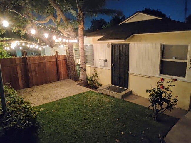 Bistro Lights/paved patio - 5042 Sawtelle Blvd Unit 1