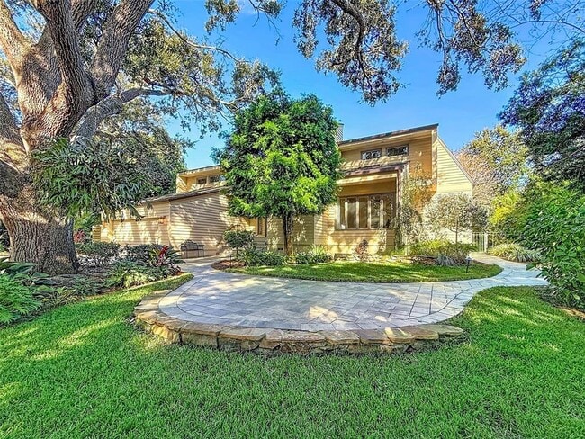 Building Photo - 1351 Willow Brk Dr