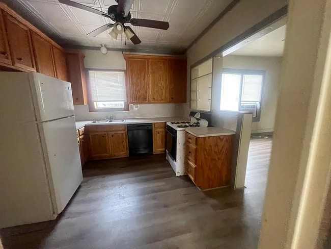 Photo - 5115 N Main St