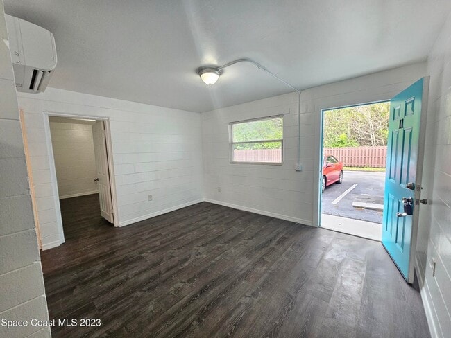 Photo - DeLeon Apartments