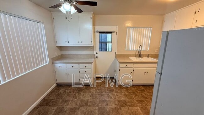 Photo - 8545-8549 Rose St.