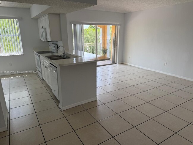 Building Photo - 165 NW 96th Ter Rental