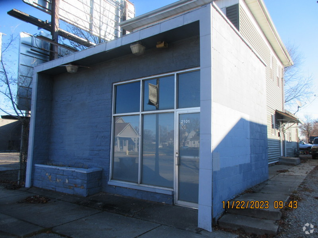 Building Photo - 2101 S Calhoun St Unit Office Space - 101 Rental