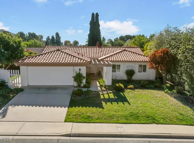 Building Photo - Single story 4 bed, 2 bath home in Newbury...