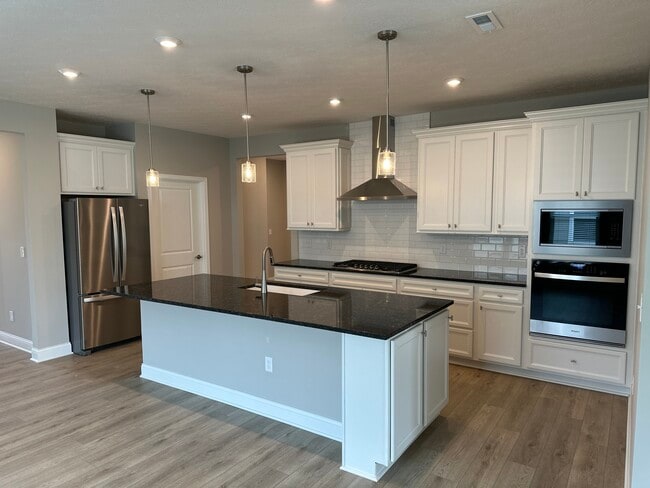 Building Photo - 1254 Fairstone Dr Rental