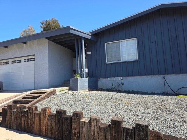 Photo - 1545 Linbrook Dr