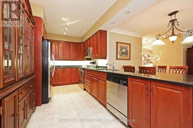 Photo - 38 William Carson Crescent Unit 615
