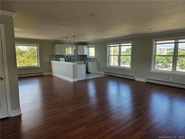 Building Photo - 120 Downing St Unit 3