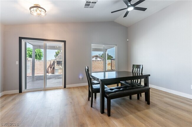Photo - 5470 Chela Dr