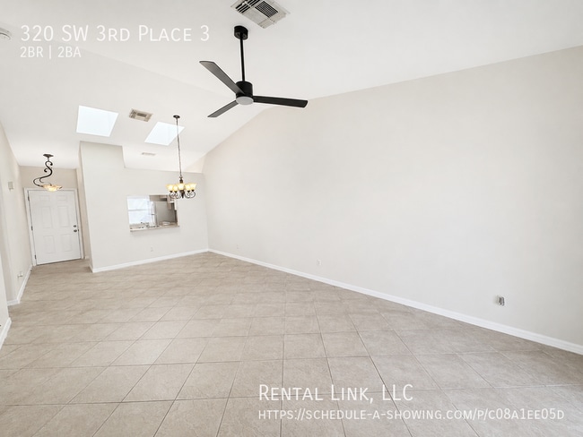 Photo - 320 SW 3rd Pl
