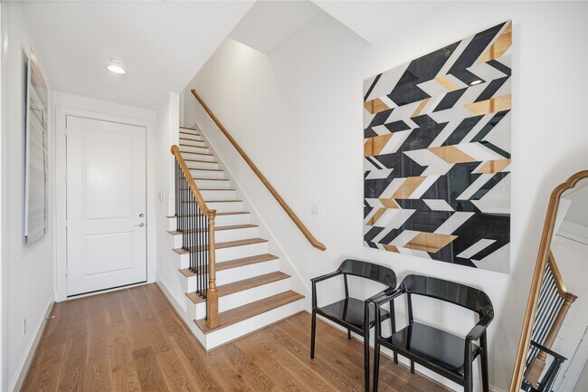 Photo - 707 Bringhurst St