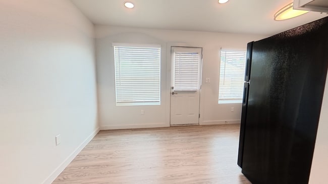 Sabine Apartments