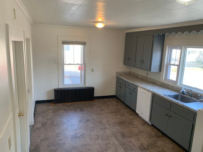 Kitchen - 88 Roxbury St Unit Apt 1